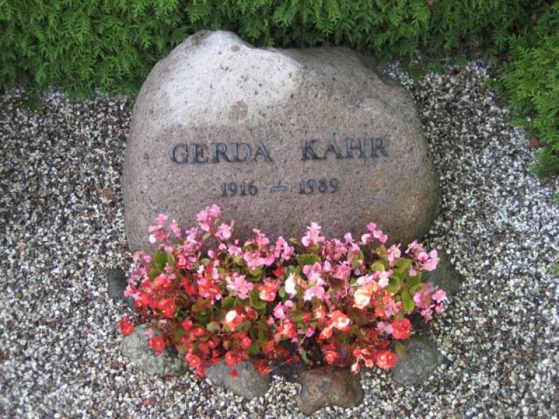 Gerda Kahr.jpg